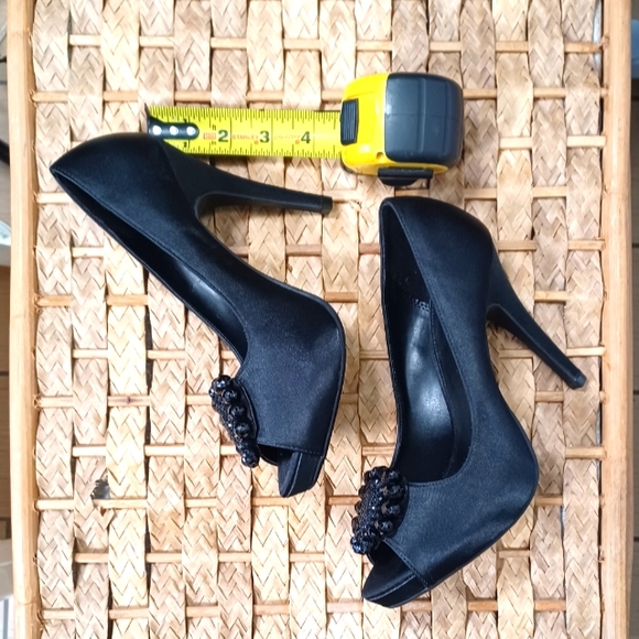 #ST38 Apt.9 High Heels for women Size 6 1/2 Med - Picture 6 of 7